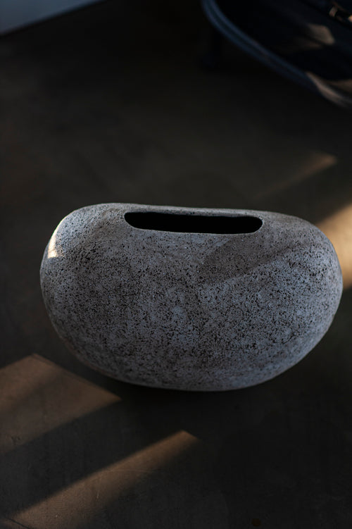 Moon vase